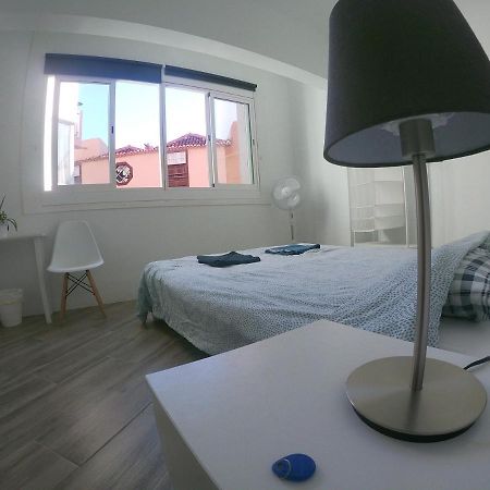 Room With Private Bathroom - Vivienda Vacacional Out Of Blue Santa Cruz de la Palma  Kültér fotó
