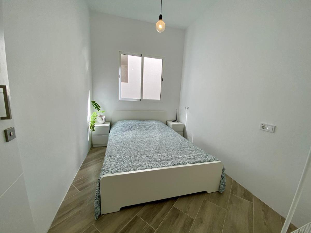 Room With Private Bathroom - Vivienda Vacacional Out Of Blue Santa Cruz de la Palma  Kültér fotó