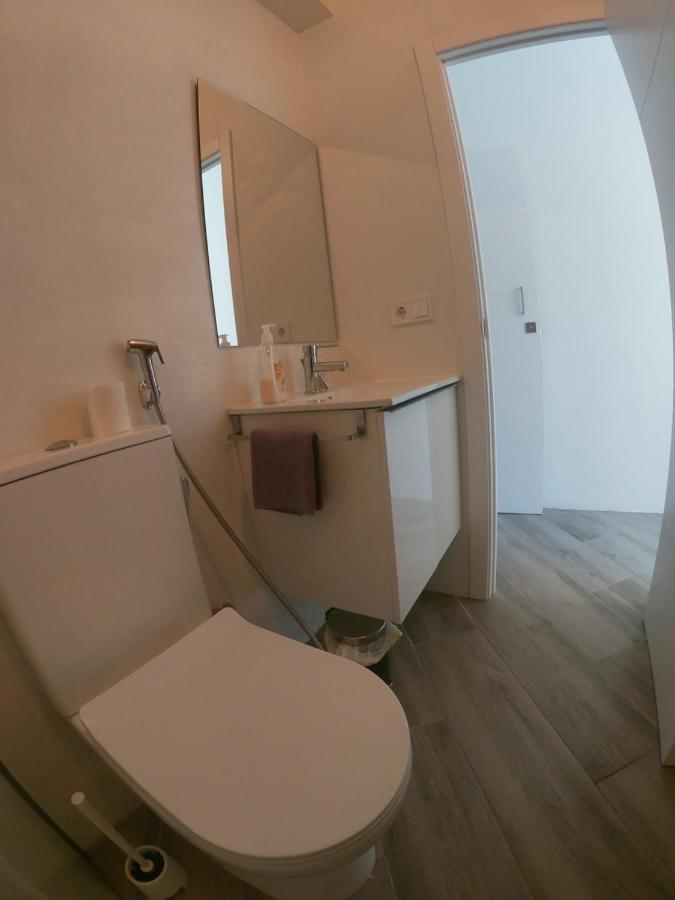 Room With Private Bathroom - Vivienda Vacacional Out Of Blue Santa Cruz de la Palma  Kültér fotó