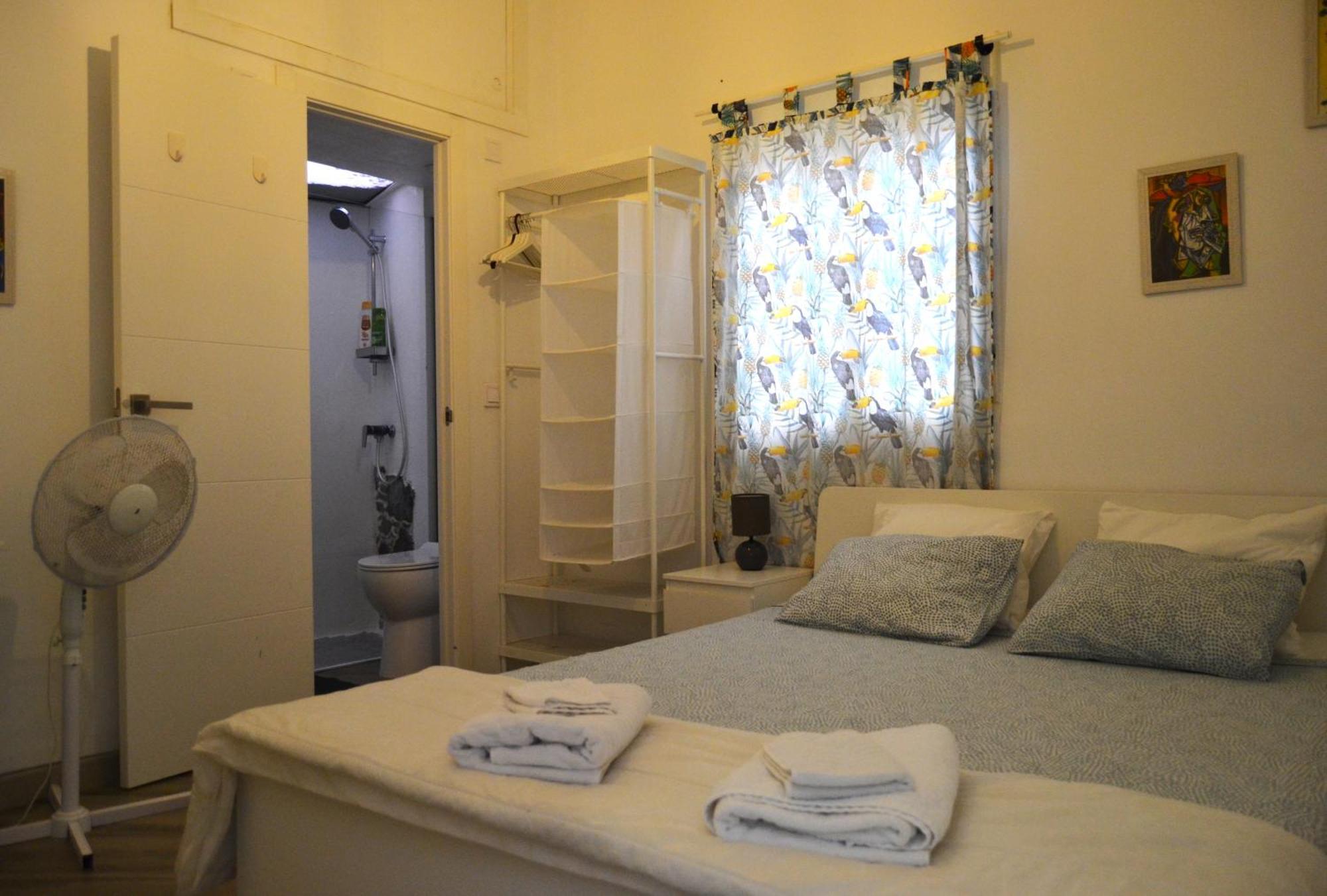 Room With Private Bathroom - Vivienda Vacacional Out Of Blue Santa Cruz de la Palma  Kültér fotó